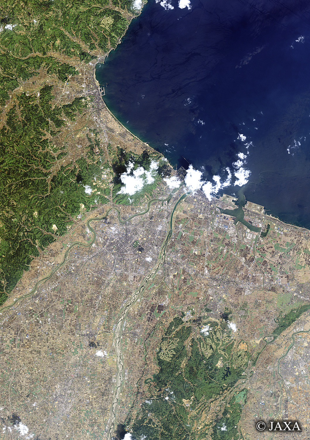 だいちから見た日本の都市 高岡市周辺:衛星画像