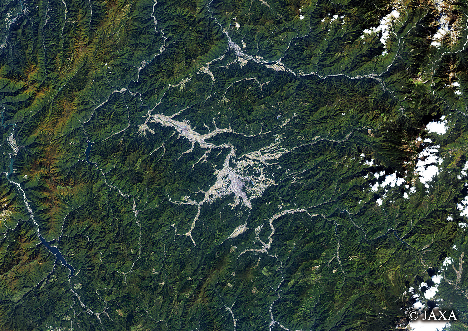 だいちから見た日本の都市 高山市周辺:衛星画像