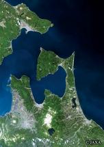 だいちから見た日本の都市 津軽海峡：衛星画像