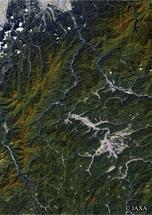 だいちから見た日本の都市 飛騨市、高山市周辺：衛星画像