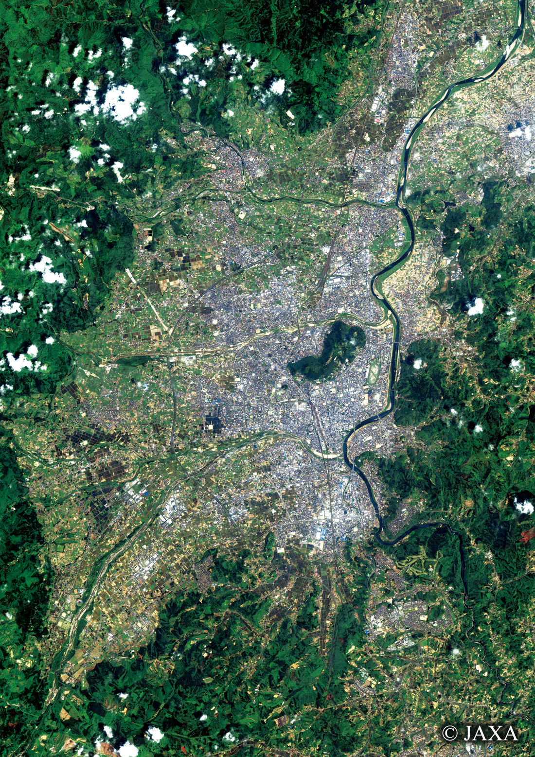 だいちから見た日本の都市 福島市周辺:衛星画像