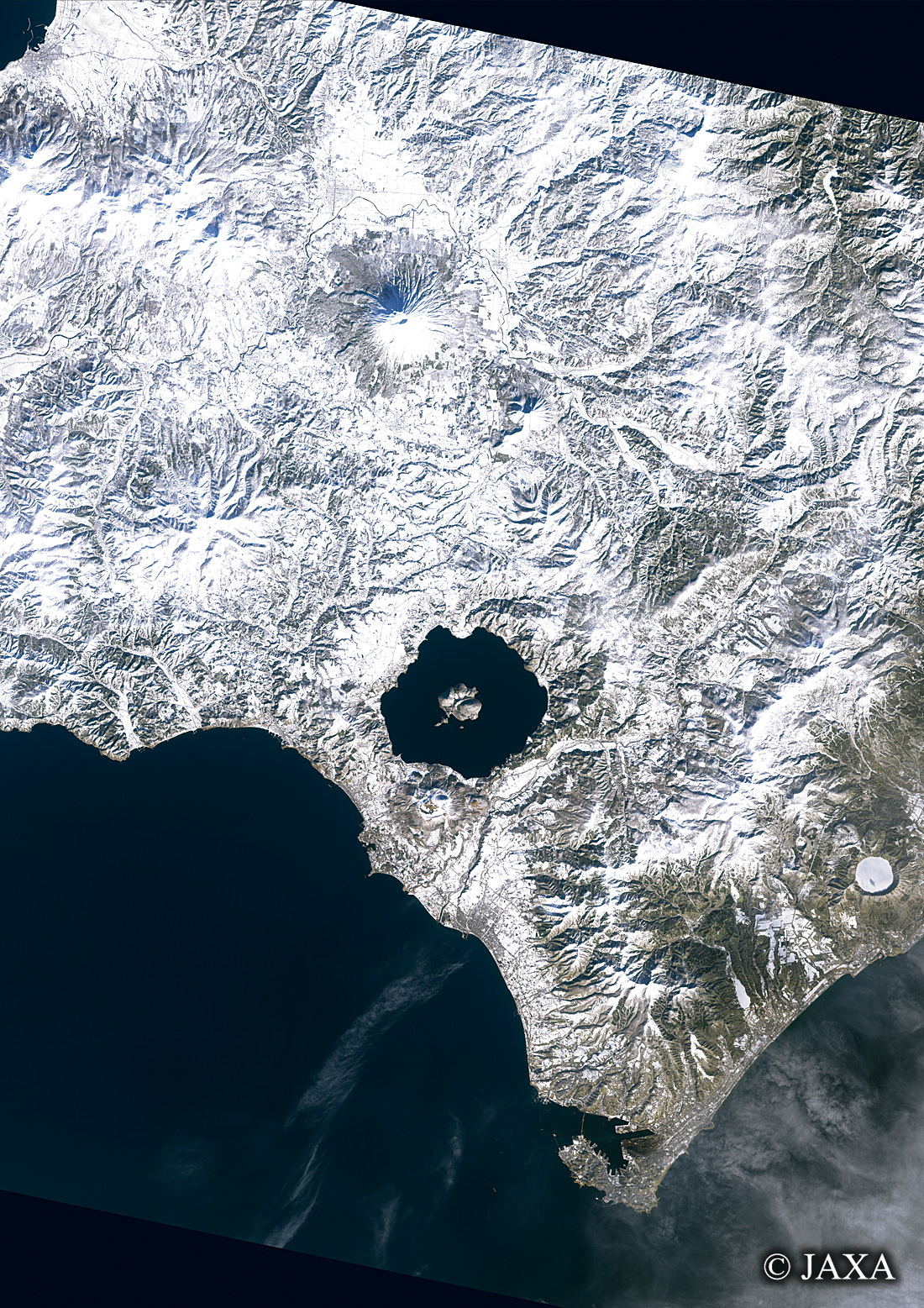 だいちから見た日本の都市 冬の洞爺湖:衛星画像