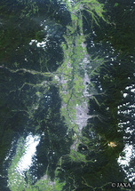 だいちから見た日本の都市 山形盆地：衛星画像