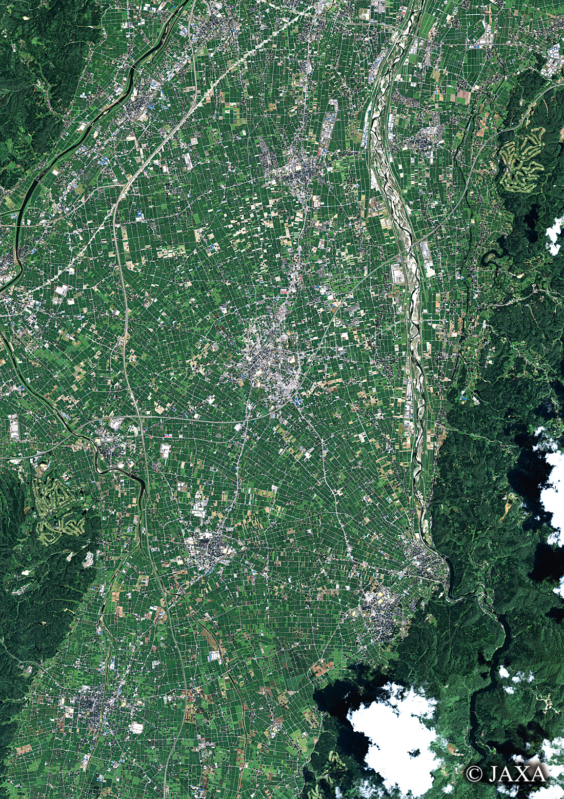 だいちから見た日本の都市 砺波市:衛星画像