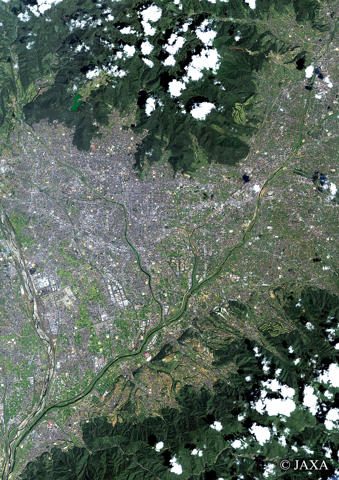 だいちから見た日本の都市 山梨県甲府市周辺:衛星画像