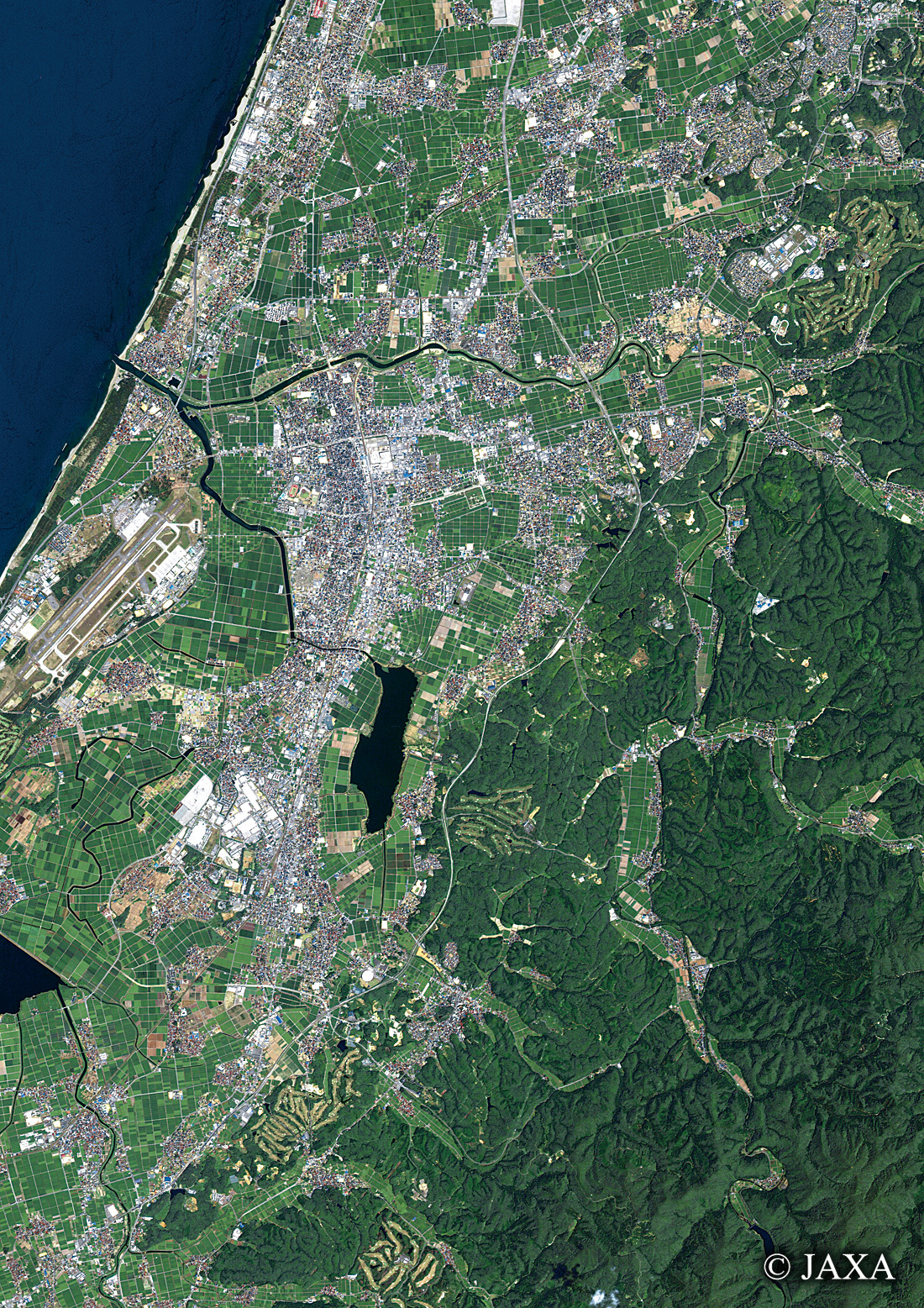 だいちから見た日本の都市 石川県小松市周辺:衛星画像