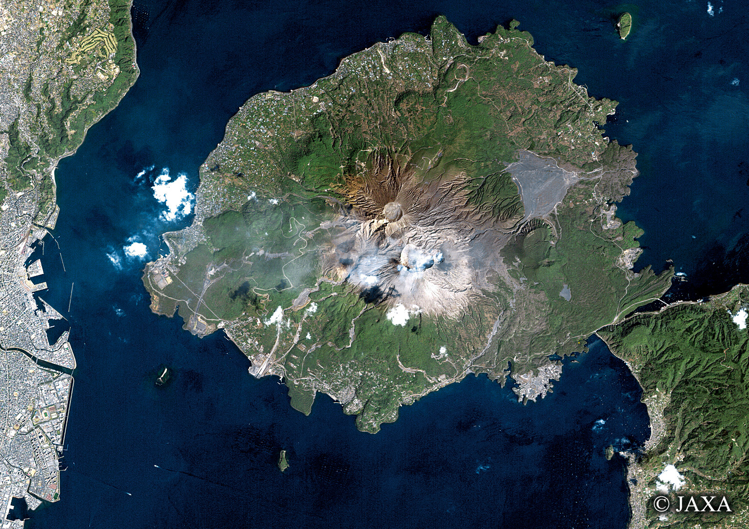 だいちから見た日本の都市 鹿児島県桜島:衛星画像