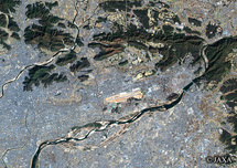 だいちから見た日本の都市 各務原市周辺：衛星画像