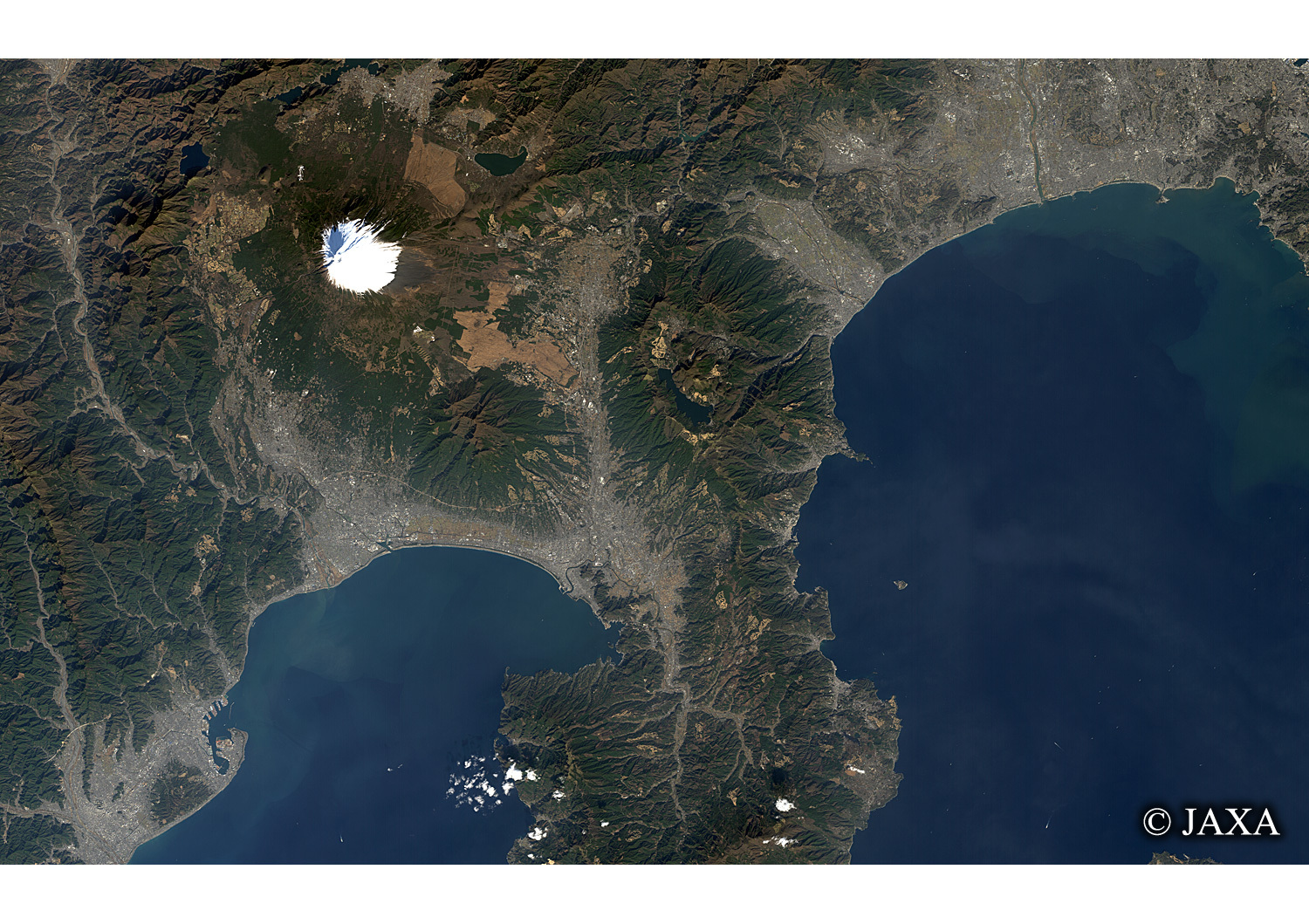 だいちから見た日本の都市 冬の富士山:衛星画像