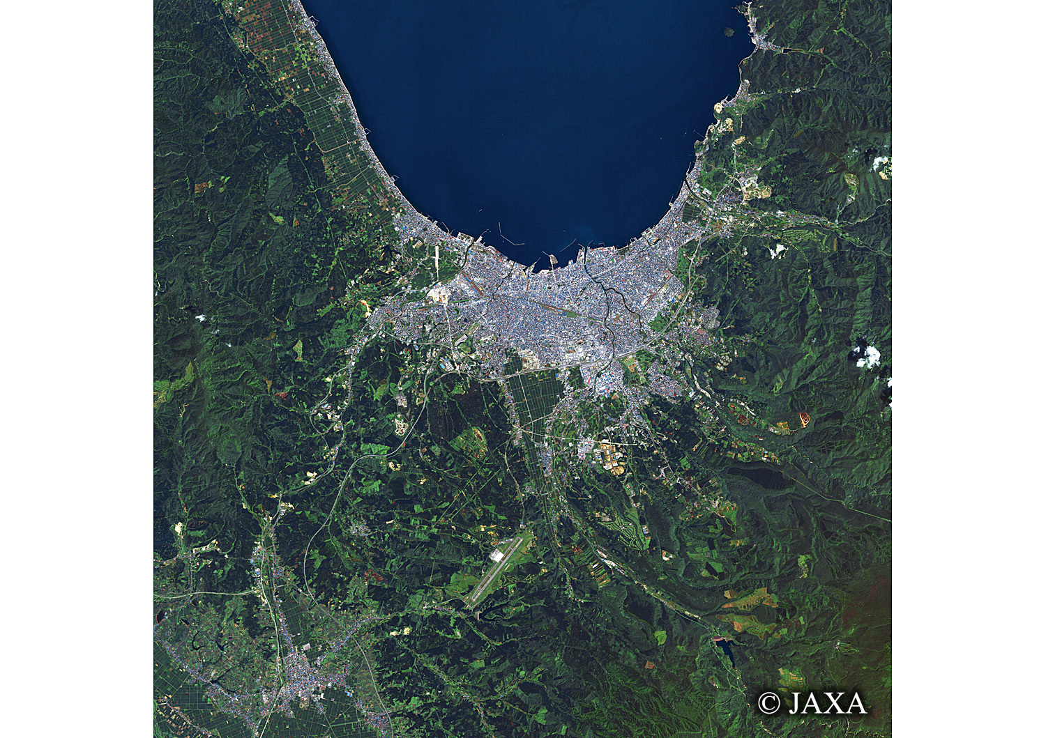 だいちから見た日本の都市 青森市:衛星画像