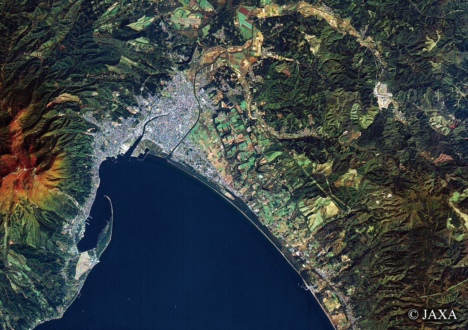 だいちから見た日本の都市 むつ市:衛星画像