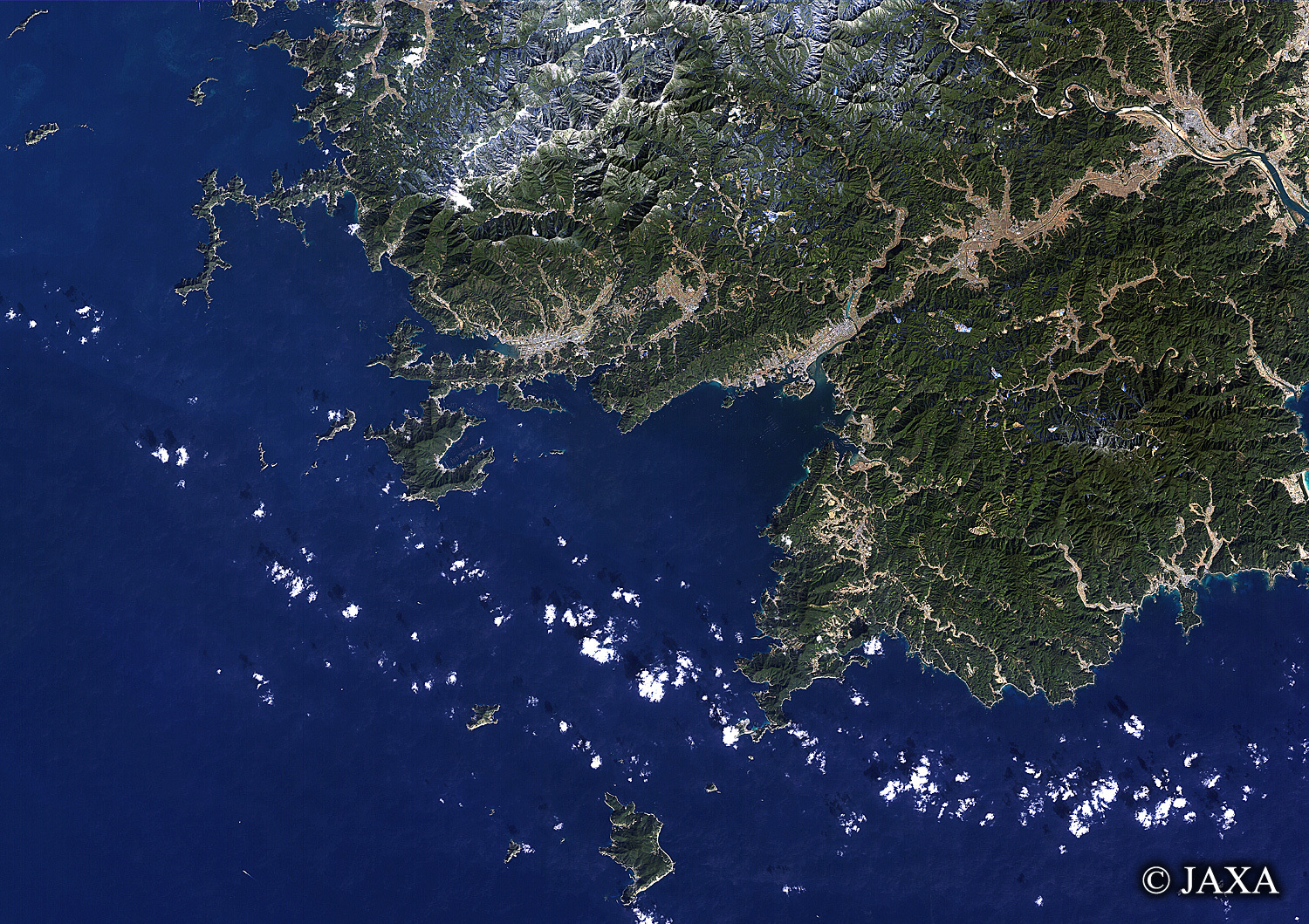 だいちから見た日本の都市 宿毛湾:衛星画像