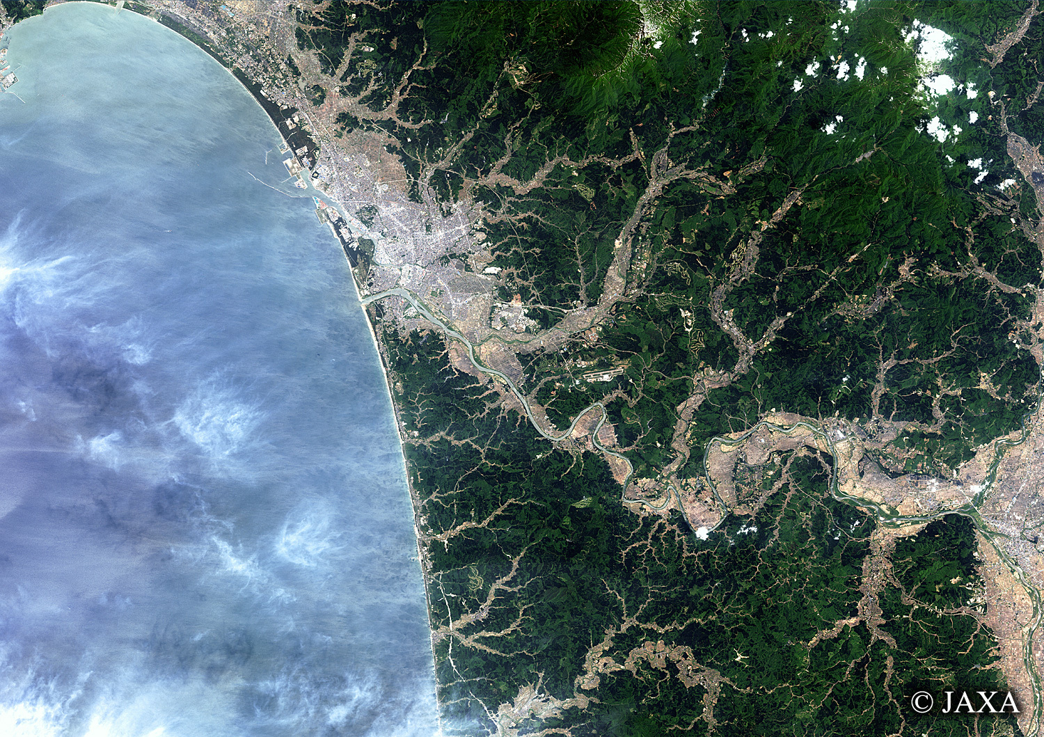 だいちから見た日本の都市 雄物川:衛星画像